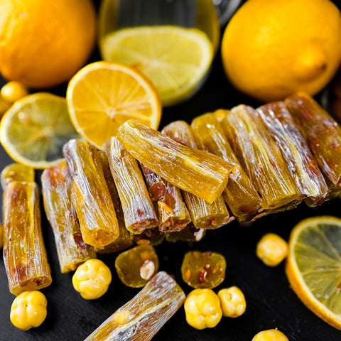 Citronu standziņas ar aprikožu kauliņiem