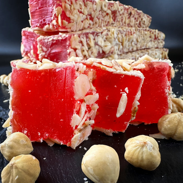 Сочный лукум с гранатом и лесными орехами