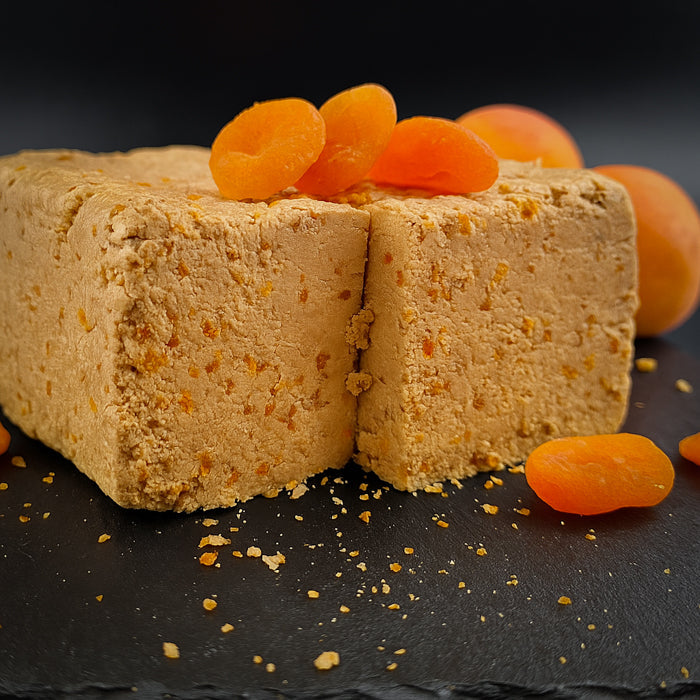 Halva - zemesriekstu ar aprikozēm