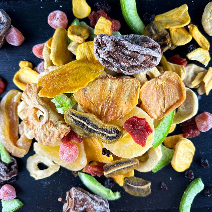 Dāvanu komplekts "Eksotisko un klasisko žāvēto augļu izlase"