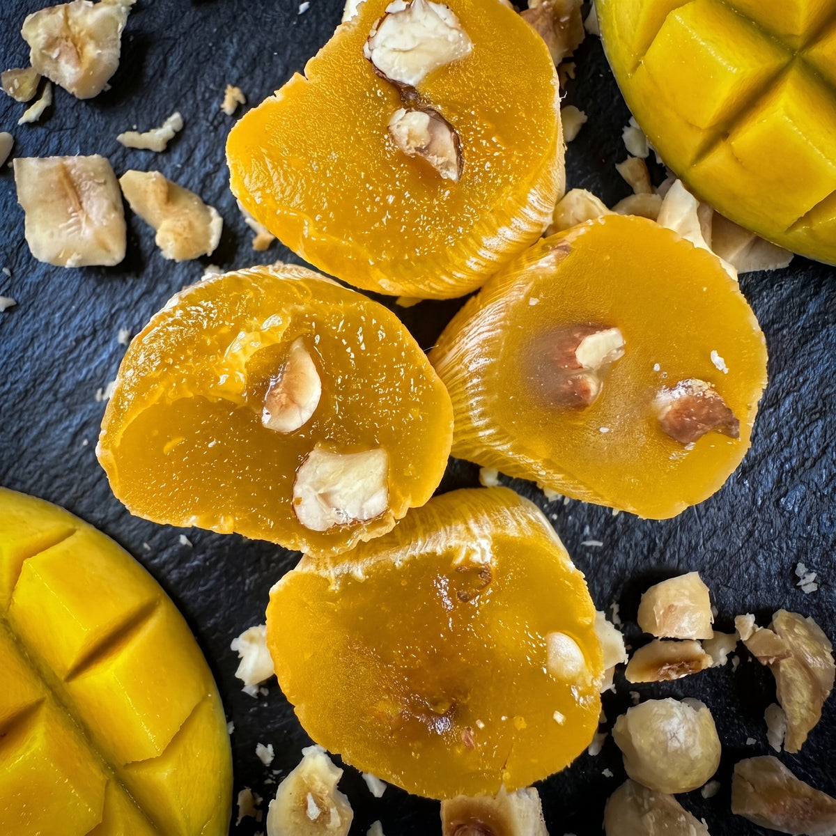 Mango Fingers ar aprikožu kauliņiem