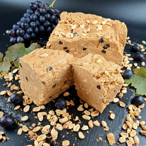 Halva – zemesrieksti ar rozīnēm