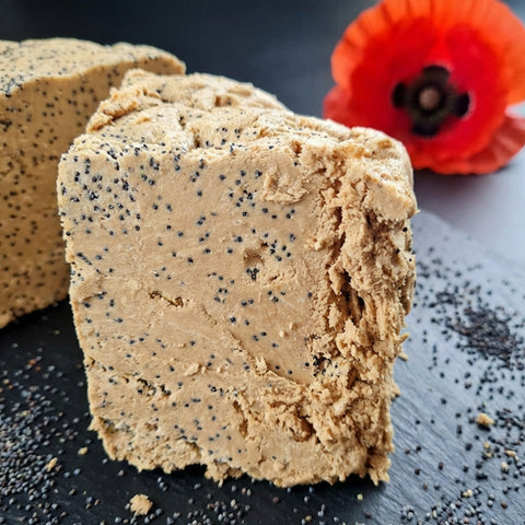 Zemesriekstu halva ar magonēm