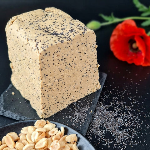 Zemesriekstu halva ar magonēm