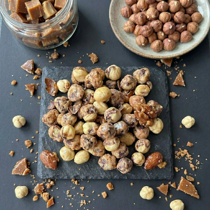 Lazdu rieksti kraukšķīgā karameļu glazūrā