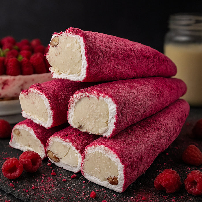 Lukums ar aveņu garšu, balto šokolādi un mandelēm