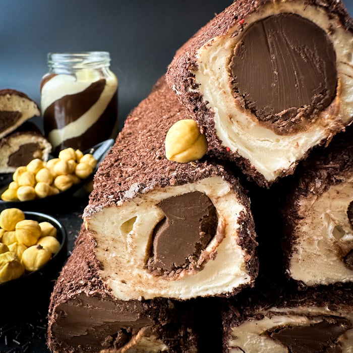 Pieno-vanilės lukumas su „nutella“ kremu, lazdyno riešutais ir šokolado skuteliais
