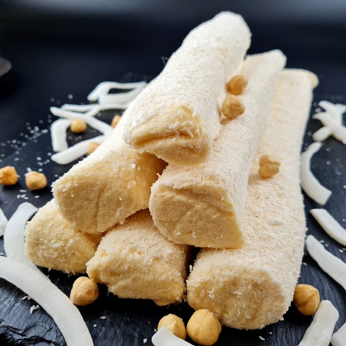 Milk-Vanilla Lokum with Almond Cream and Coconut Flakes