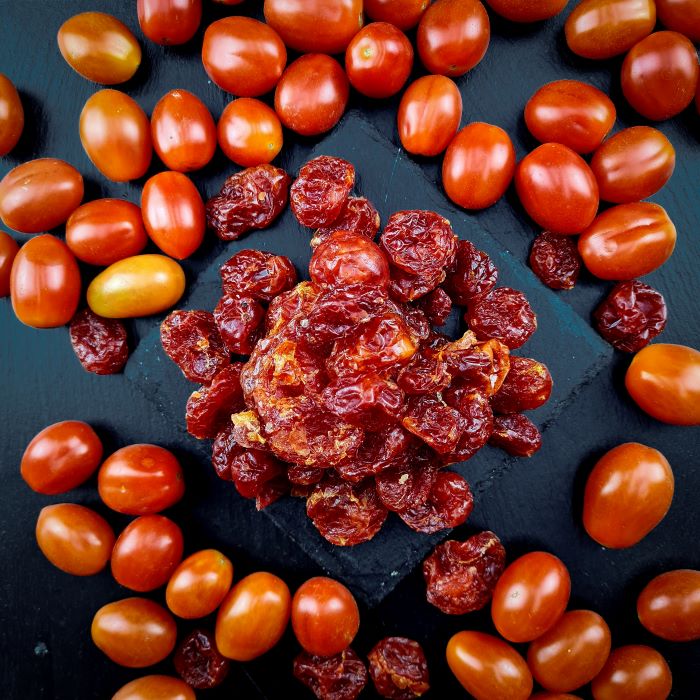 Žāvēti, karamelizētie ķiršu tomāti